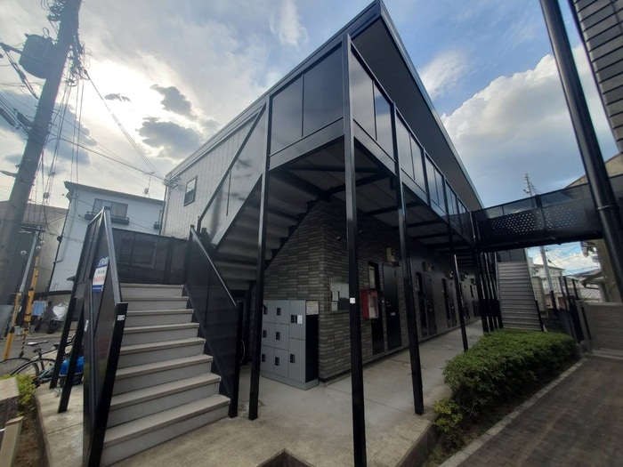 アンプル－ルエアリ－ズの物件外観写真