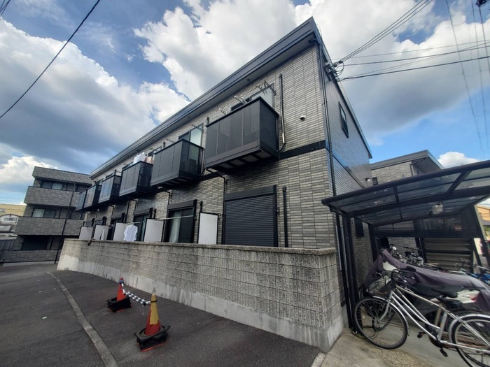 アンプル－ルエアリ－ズの物件外観写真