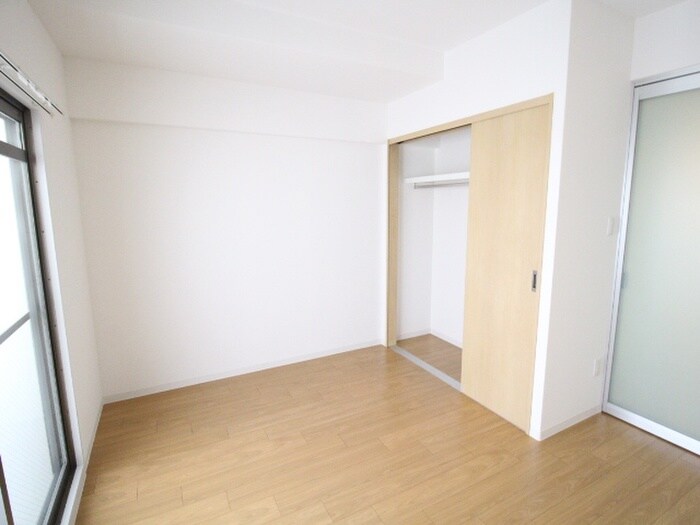 アールエスフラッツの物件内観写真