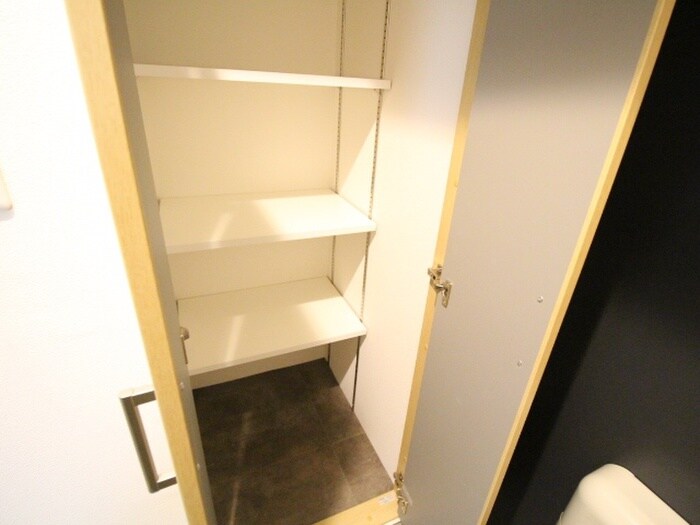 アールエスフラッツの物件内観写真