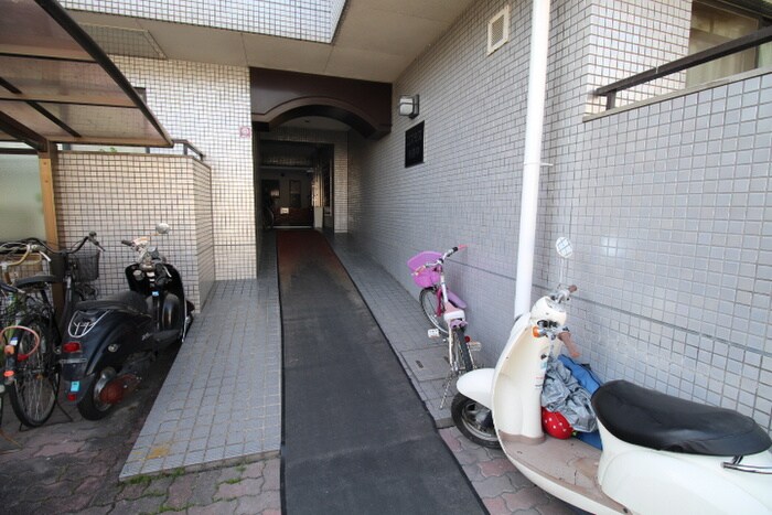 コスモス東豊中の物件外観写真