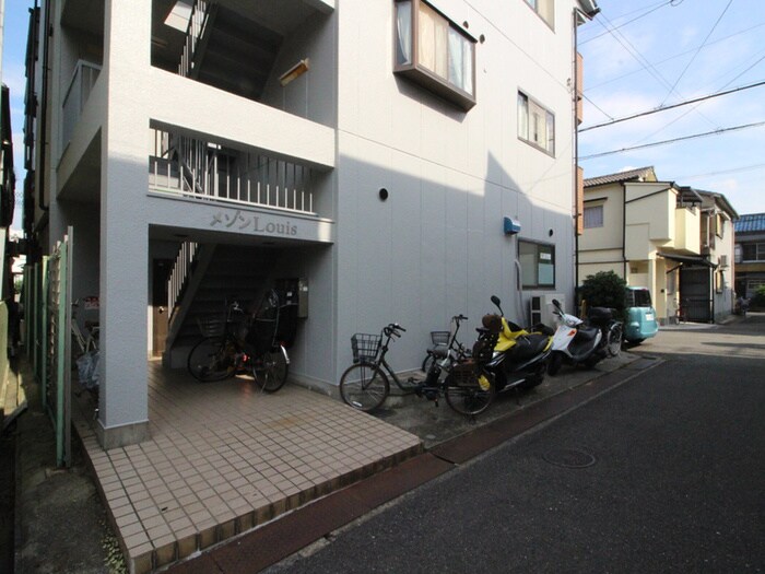 メゾンルイの物件外観写真
