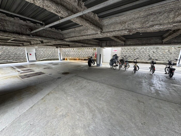 新栄プロパティー太子の物件外観写真