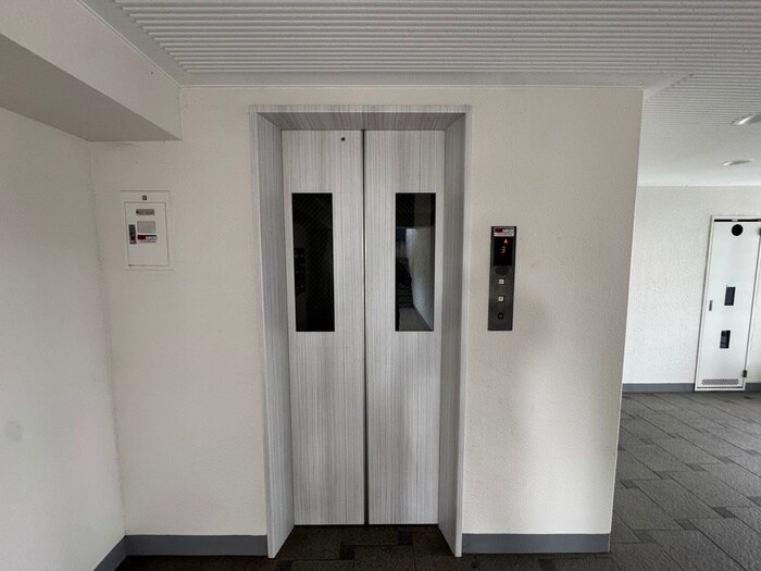 新栄プロパティー太子の物件外観写真