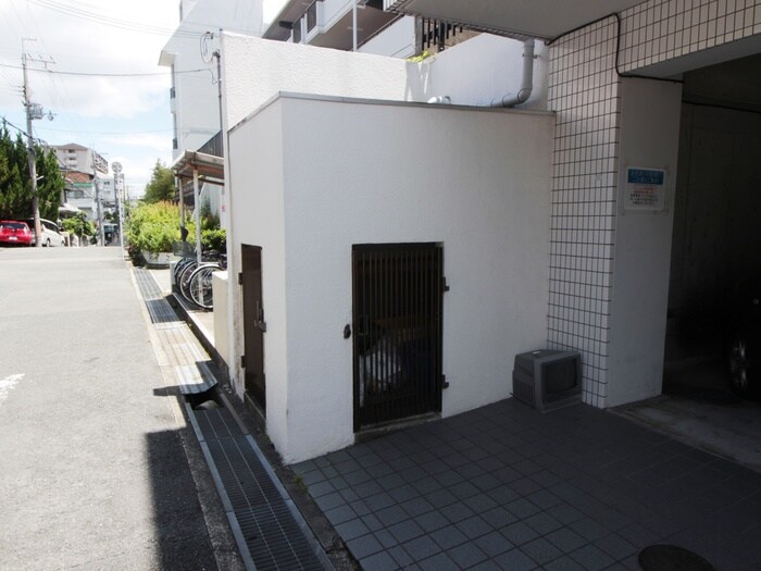 エルヴェ五月ヶ丘の物件外観写真