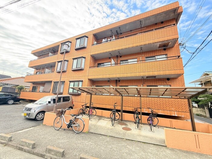 レジデンス　モズの物件外観写真