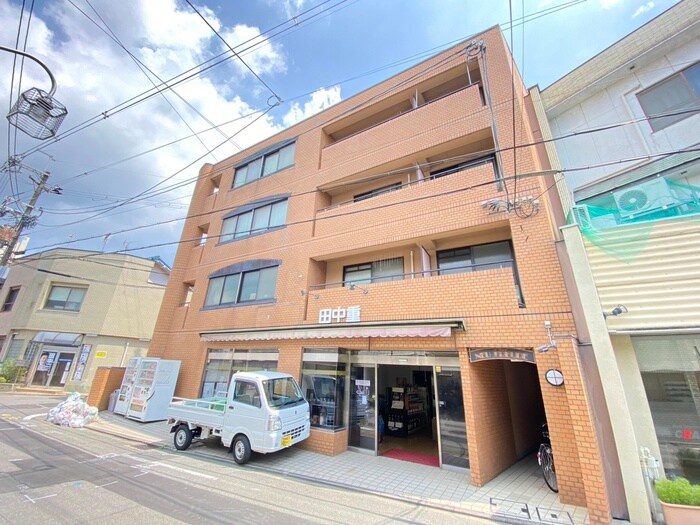 ノイフロイデの物件外観写真