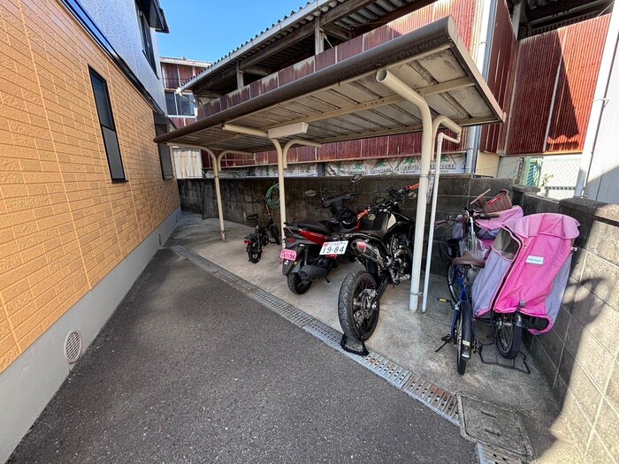 グランシャリオの物件外観写真