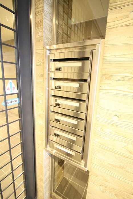 ウェルカ－ブ二条の物件外観写真