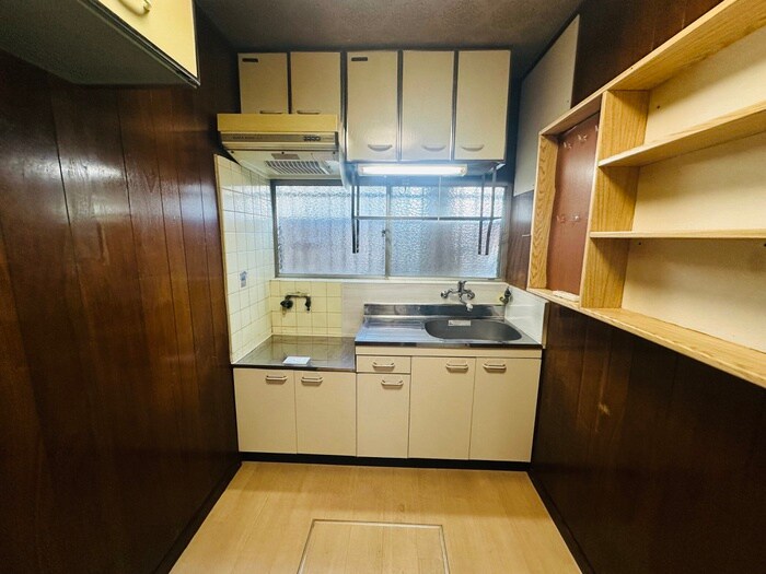 東鳴尾町戸建貸家の物件内観写真