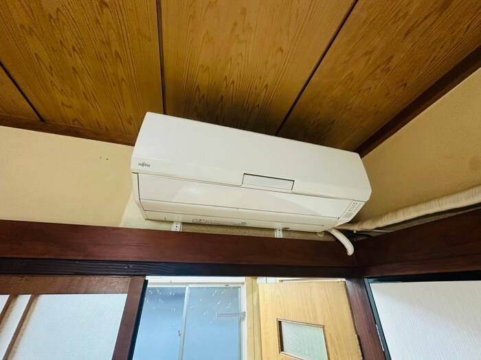 東鳴尾町戸建貸家の物件内観写真