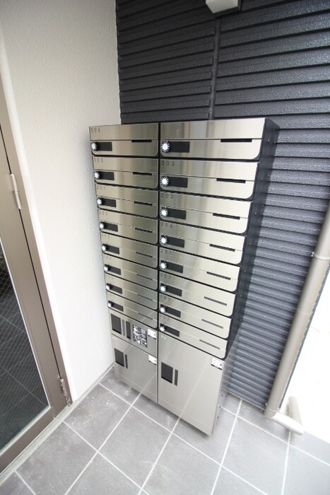 プリヴェ豊中曽根の物件外観写真