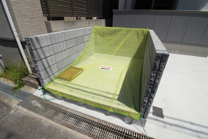 プリヴェ豊中曽根の物件外観写真