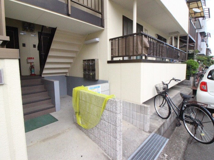 フリ－デン若王寺の物件外観写真