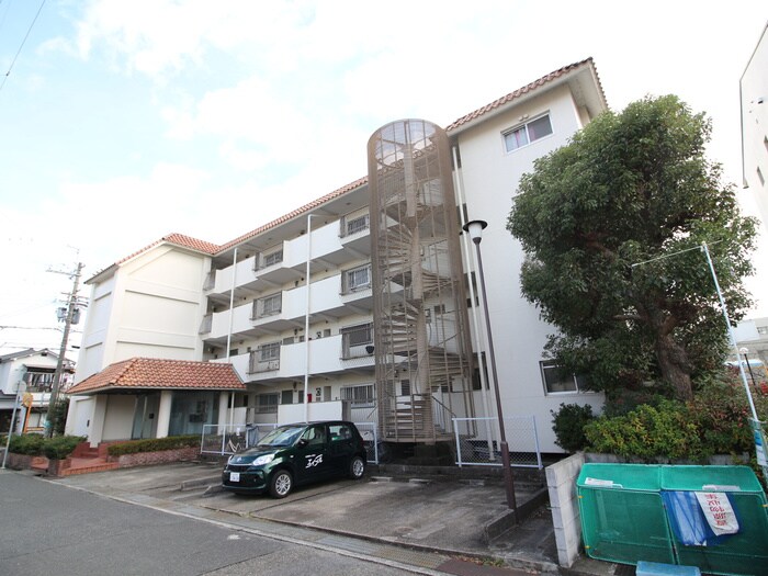 コスモカウンティーの物件外観写真