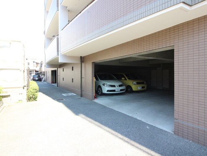 ロイヤルサンワの物件外観写真