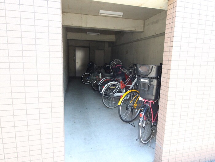 ロイヤルサンワの物件外観写真