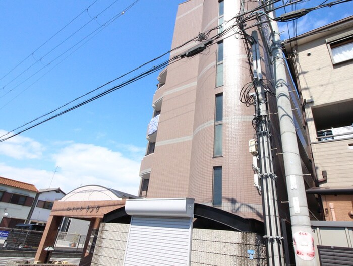 ロイヤルサンワの物件外観写真