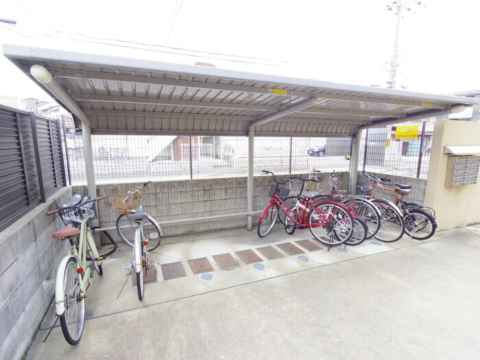 ラ・グラシュ－ズの物件外観写真