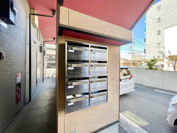 スリ－パアダの物件外観写真