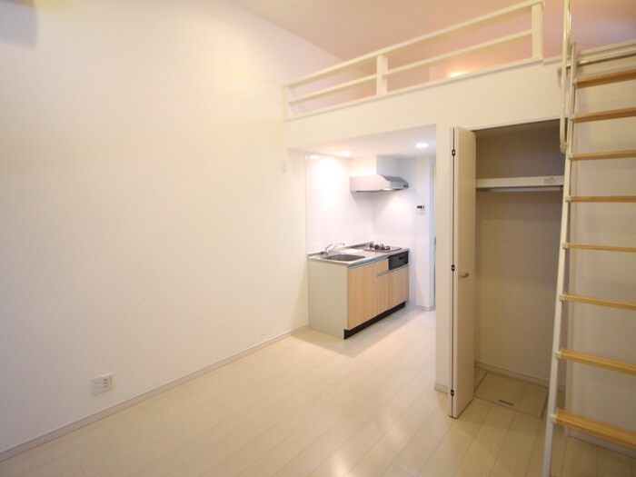 スリ－パアダの物件内観写真