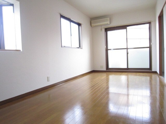 ベルデュ－ル伊丹の物件内観写真