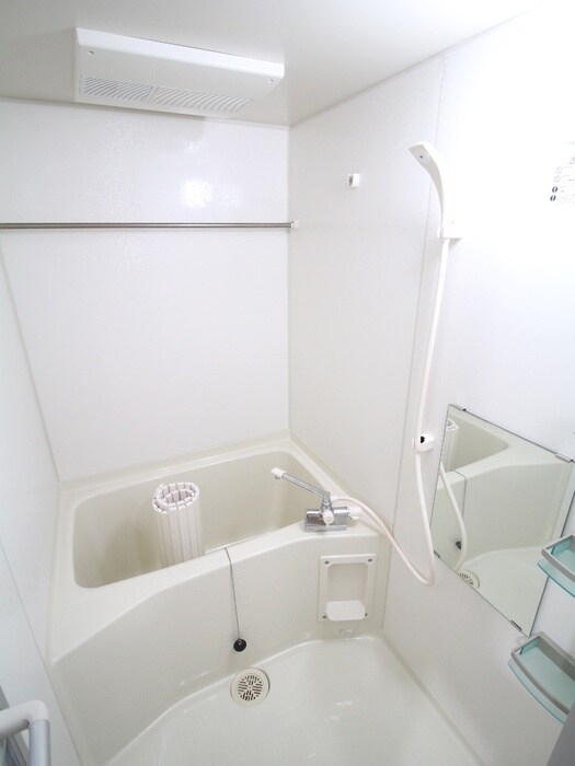 ベルヴィ江坂公園の物件内観写真