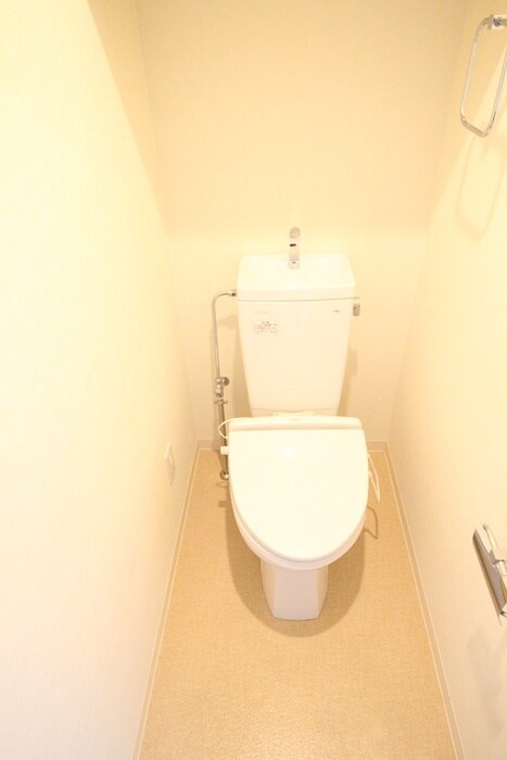 ベルヴィ江坂公園の物件内観写真