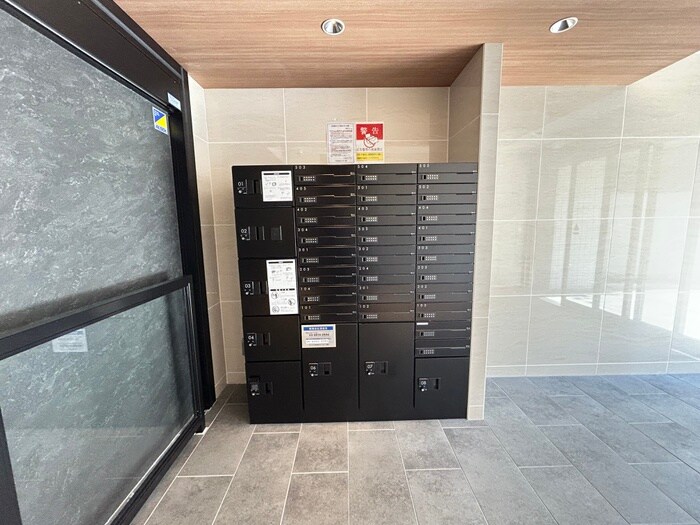 ｸﾚｽﾄﾀｯﾌﾟ京都丹波口(504)の物件外観写真