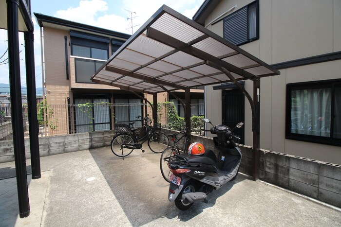 ハイツハナコの物件外観写真