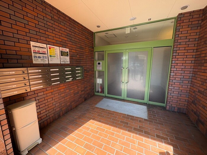 グレ－ス中久世の物件外観写真