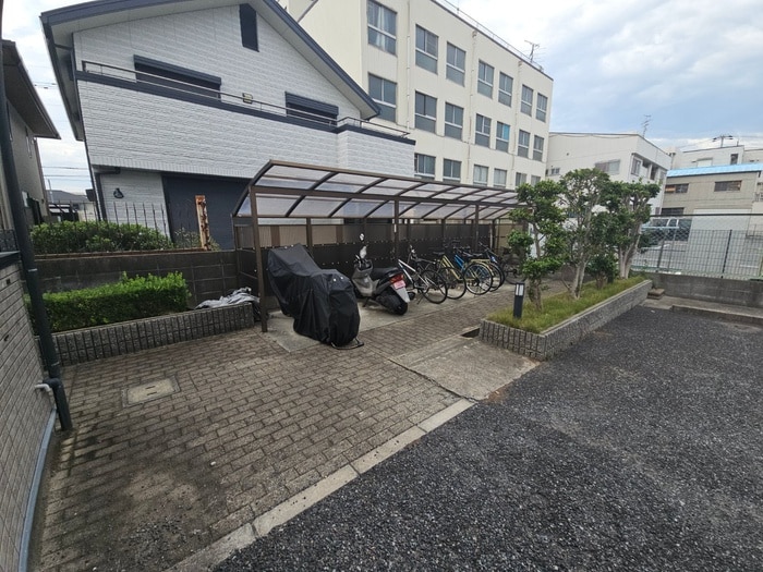 ﾊｲﾂせせらぎ八尾の物件外観写真