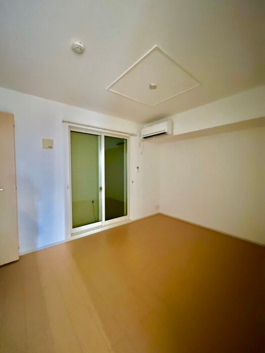 ウエストリヴァー和泉鳥取の物件内観写真