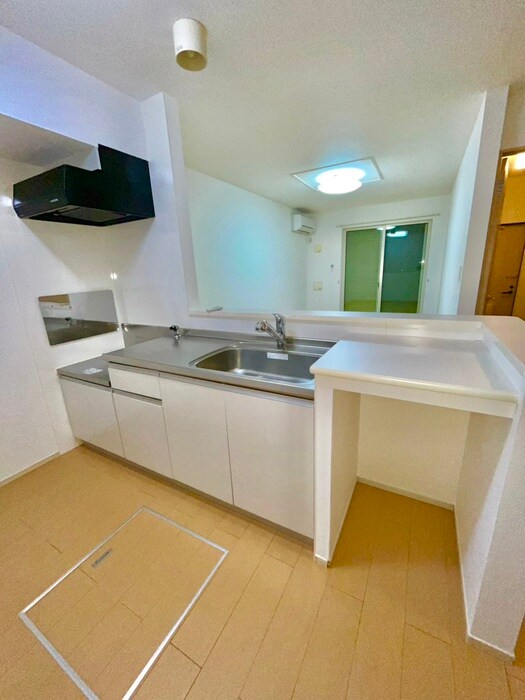 ウエストリヴァー和泉鳥取の物件内観写真