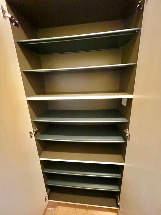 ウエストリヴァー和泉鳥取の物件内観写真