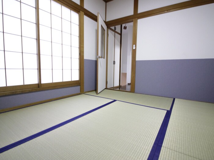 四條畷市南野2丁目貸家の物件内観写真