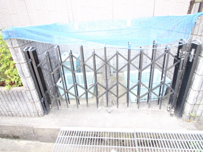 ハイツレジ－ナの物件外観写真