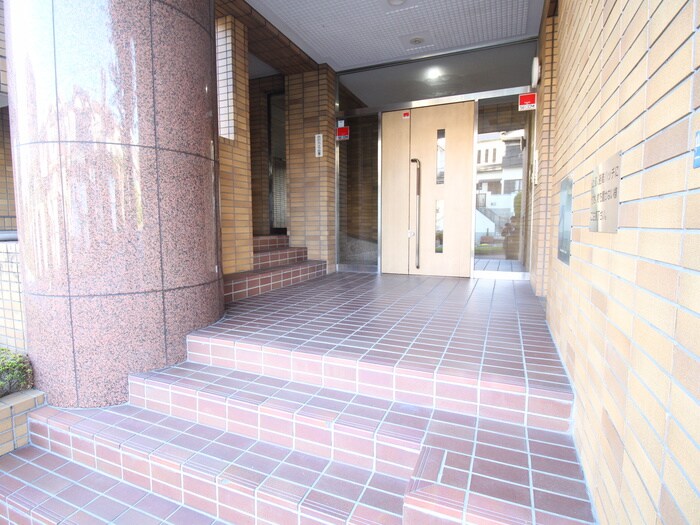 アロンジェ・ビラ－ジュの物件外観写真