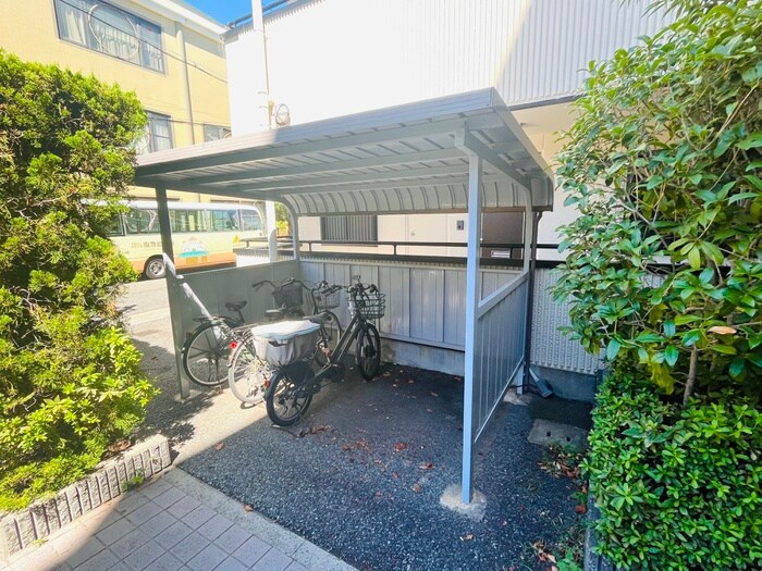 宝和マンションの物件外観写真