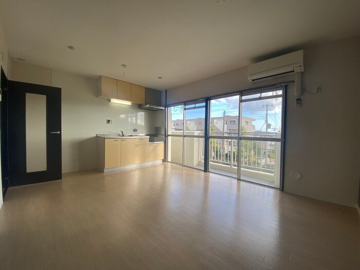 ロイヤルマンション１号棟の物件内観写真