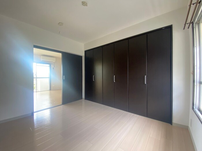 ロイヤルマンション１号棟の物件内観写真