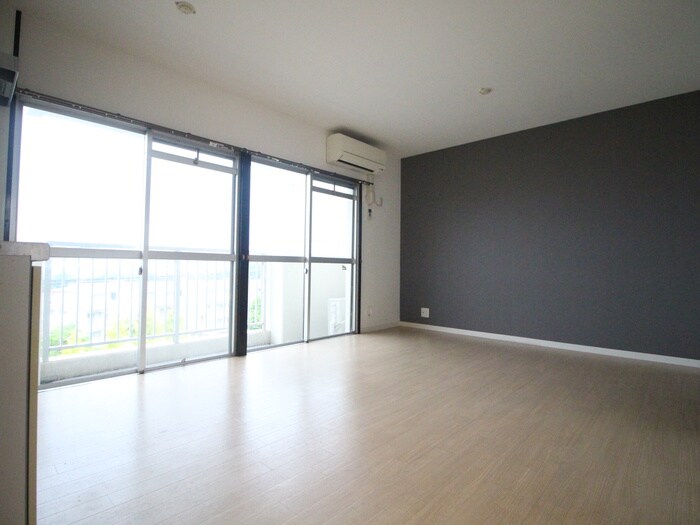 ロイヤルマンション１号棟の物件内観写真