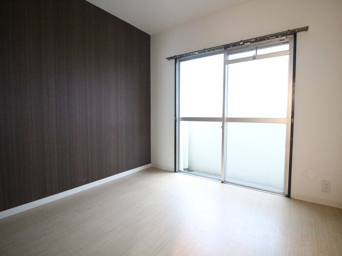 ロイヤルマンション１号棟の物件内観写真