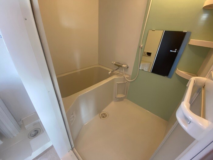 ロイヤルマンション１号棟の物件内観写真