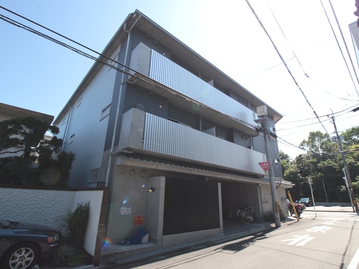 スリースターコート北山竹殿町の物件外観写真