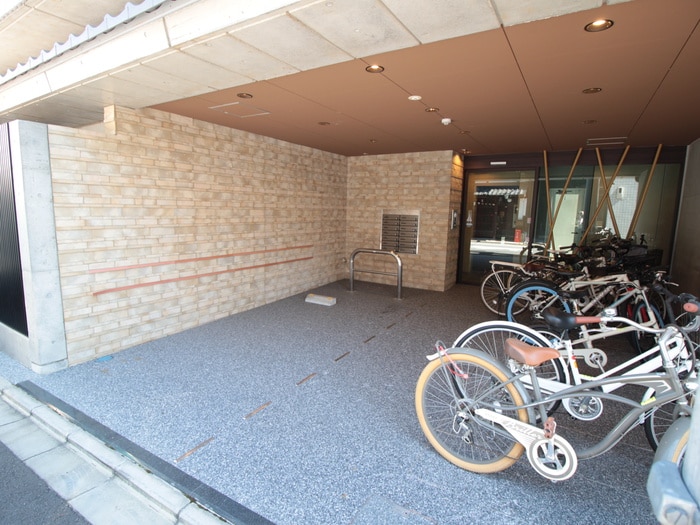 スリースターコート北山竹殿町の物件外観写真