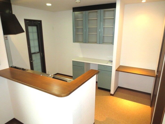 アヴェニ－ル仁川の物件内観写真