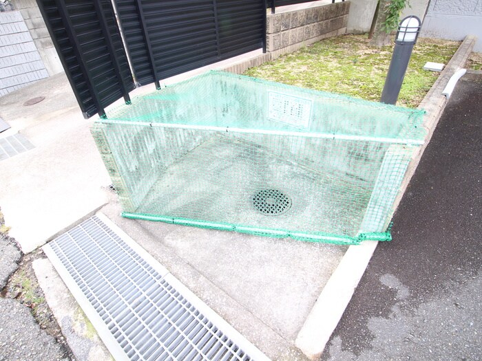 アヴェニ－ル仁川の物件外観写真