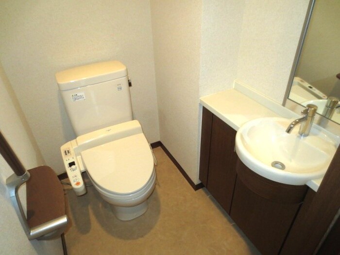 アヴェニ－ル仁川の物件内観写真