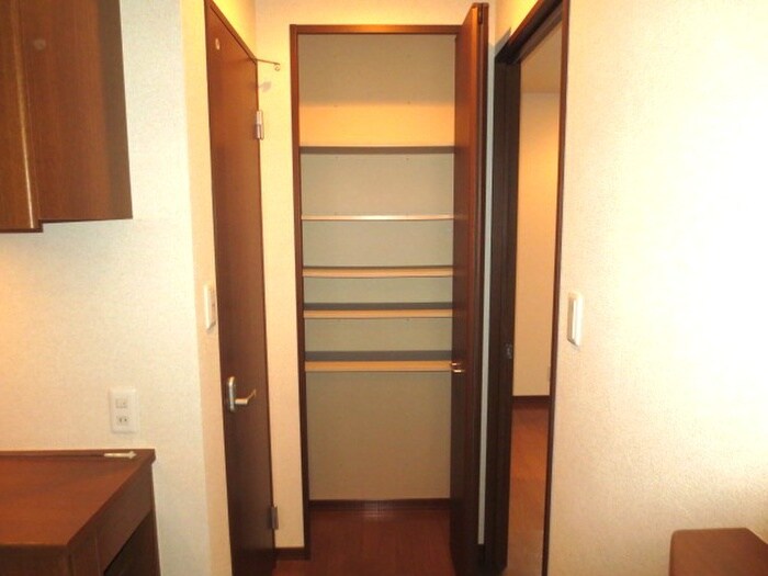 アヴェニ－ル仁川の物件内観写真